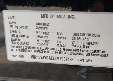 2021 Tesla Model Y Long Range Dual Motor All-Wheel Drive z USA, uszkodzony, nr VIN 5YJYGAEE8MF207493